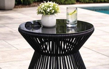 5 Benefits of Investing in a High Quality Outdoor Restaurant Table