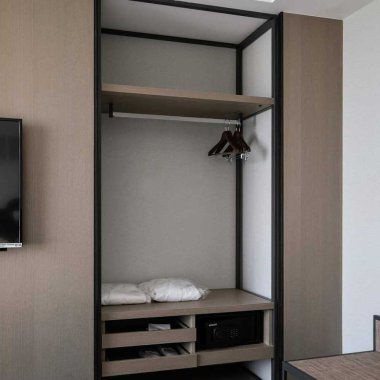 Wardrobe Manufacturers in Delhi